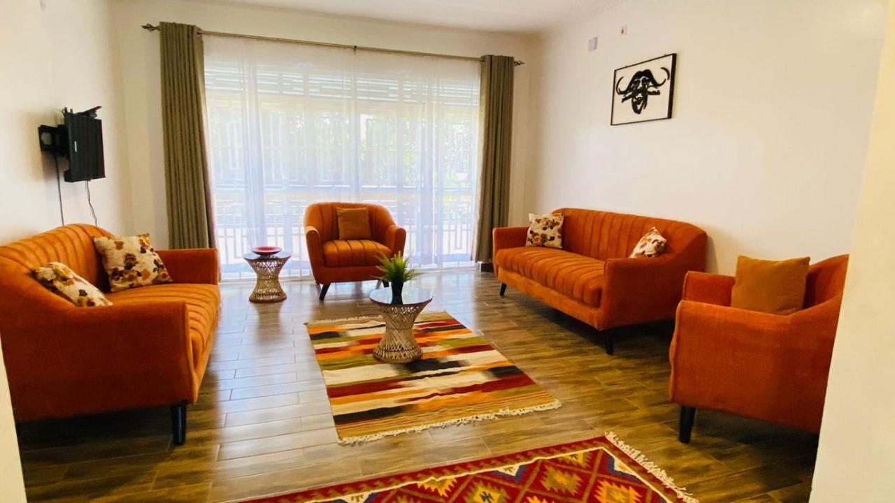 Hotel Nimaro Courts Entebbe Zewnętrze zdjęcie