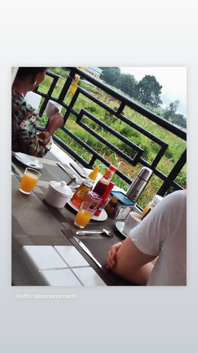 Hotel Nimaro Courts Entebbe Zewnętrze zdjęcie