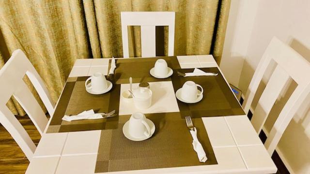 Hotel Nimaro Courts Entebbe Zewnętrze zdjęcie